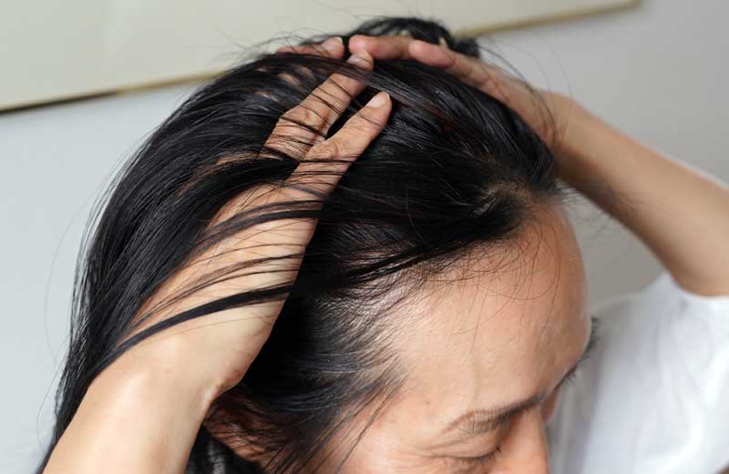 ヘッドマッサージ用オイルは地肌だけでなく、髪にヘアオイルとしてつけてもいいですか?